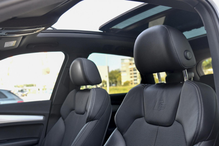 Audi Q5 55 TFSI e quattro Competition 3x S-Line. Luchtv, Pano, ACC, 360, B&O, Trekh, Stuurvw, Keyless, Matrix, CarPlay, Dodeh!