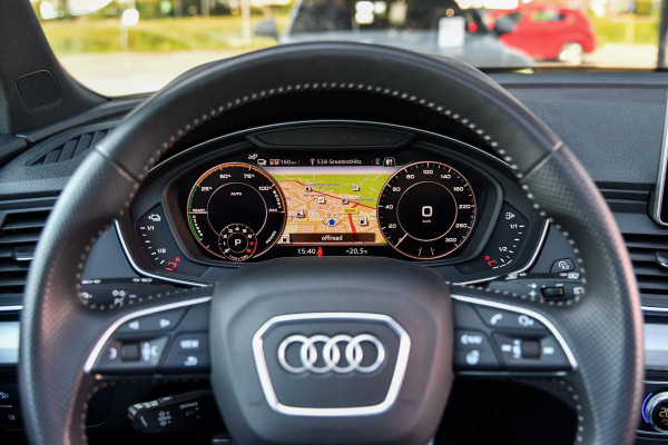 Audi Q5 55 TFSI e quattro Competition 3x S-Line. Luchtv, Pano, ACC, 360, B&O, Trekh, Stuurvw, Keyless, Matrix, CarPlay, Dodeh!