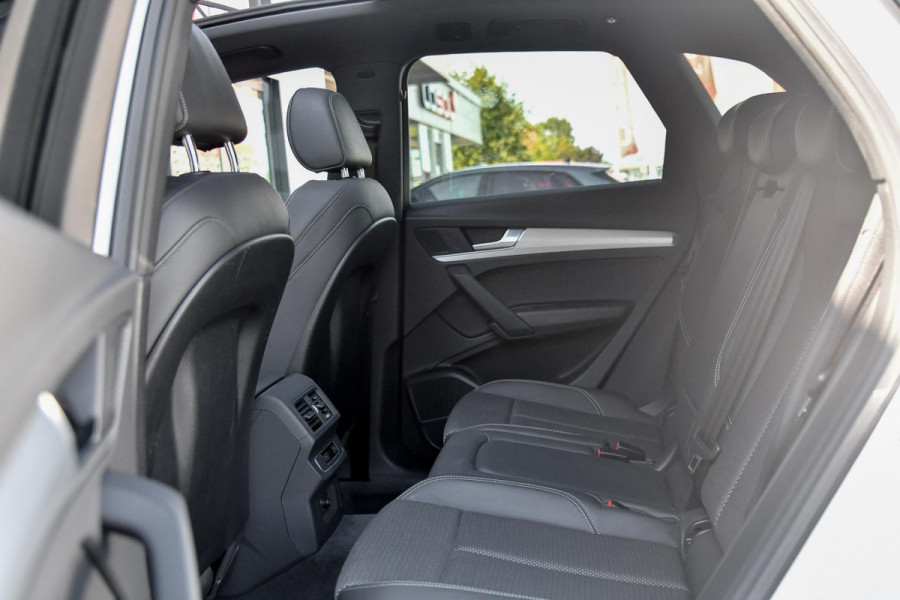 Audi Q5 55 TFSI e quattro Competition 3x S-Line. Luchtv, Pano, ACC, 360, B&O, Trekh, Stuurvw, Keyless, Matrix, CarPlay, Dodeh!