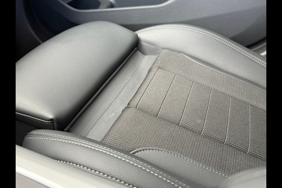 BMW 3-serie 320i BNS Edit Navi|Sportstoelen|Apple Carplay|Dealer Onderhouden