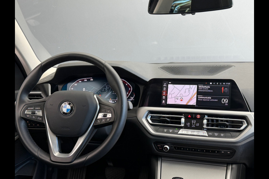 BMW 3-serie 320i BNS Edit Navi|Sportstoelen|Apple Carplay|Dealer Onderhouden