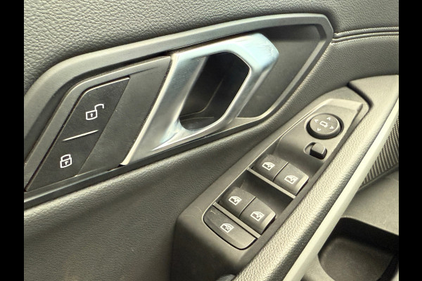 BMW 3-serie 320i BNS Edit Navi|Sportstoelen|Apple Carplay|Dealer Onderhouden