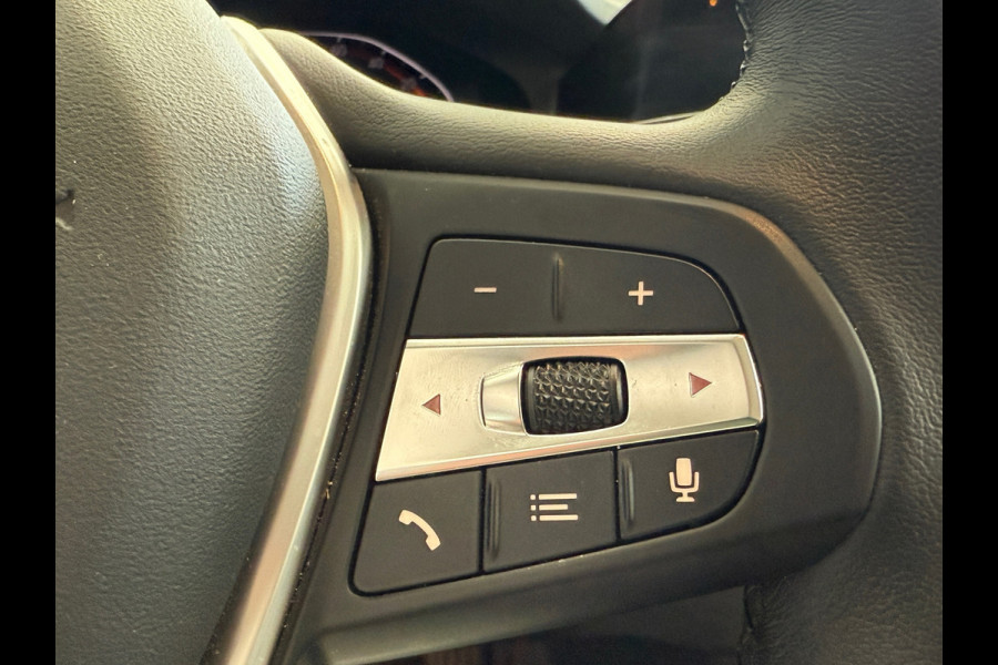 BMW 3-serie 320i BNS Edit Navi|Sportstoelen|Apple Carplay|Dealer Onderhouden