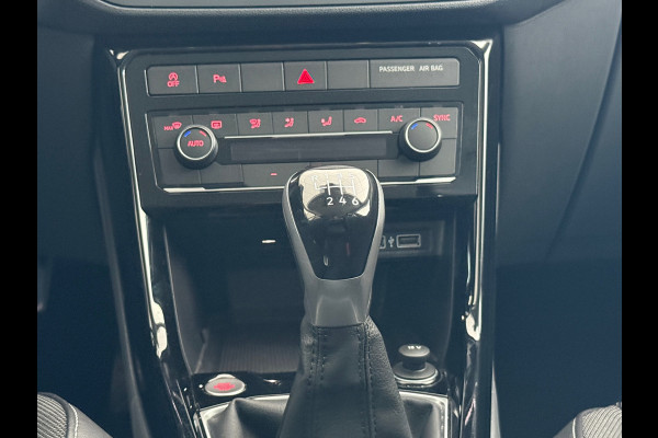 Volkswagen T-Cross 1.0 TSI 116pk R-Line 18''|LED|ACC|CLIMA|Dealer Onderhouden