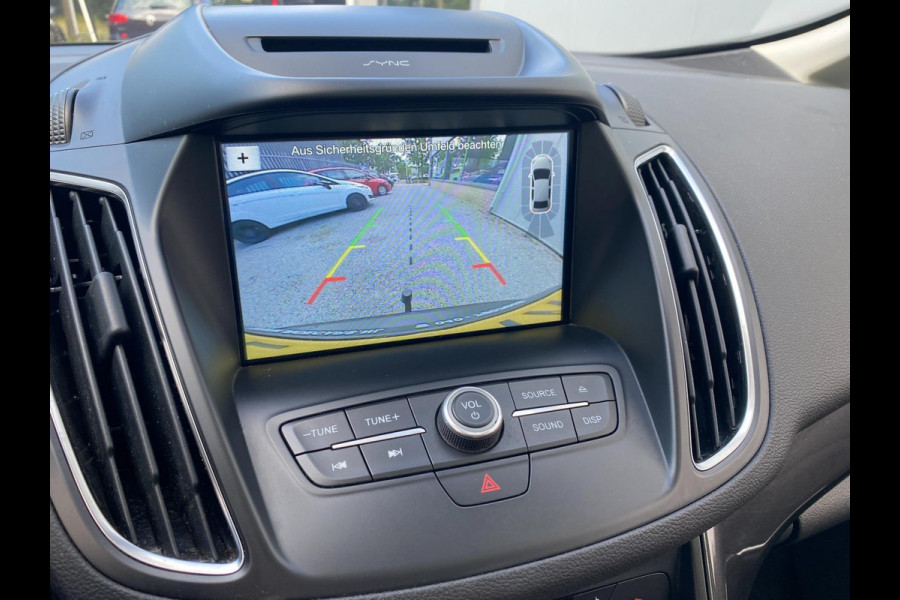 Ford C-MAX 1.5 Titanium|Automaat|Panorama|Carplay|Navigatie|Cruise|Camera|Clima|Stoelverw|Trekhaak|Keyless-go