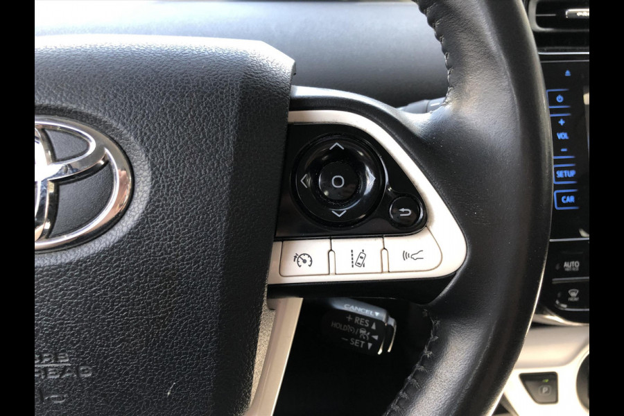 Toyota Prius 1.8 Full Hybrid Dynamic Plus | JBL, Navigatie, Parkeersensoren, Dodehoekherkenning, Head up display, Stoelverwarming