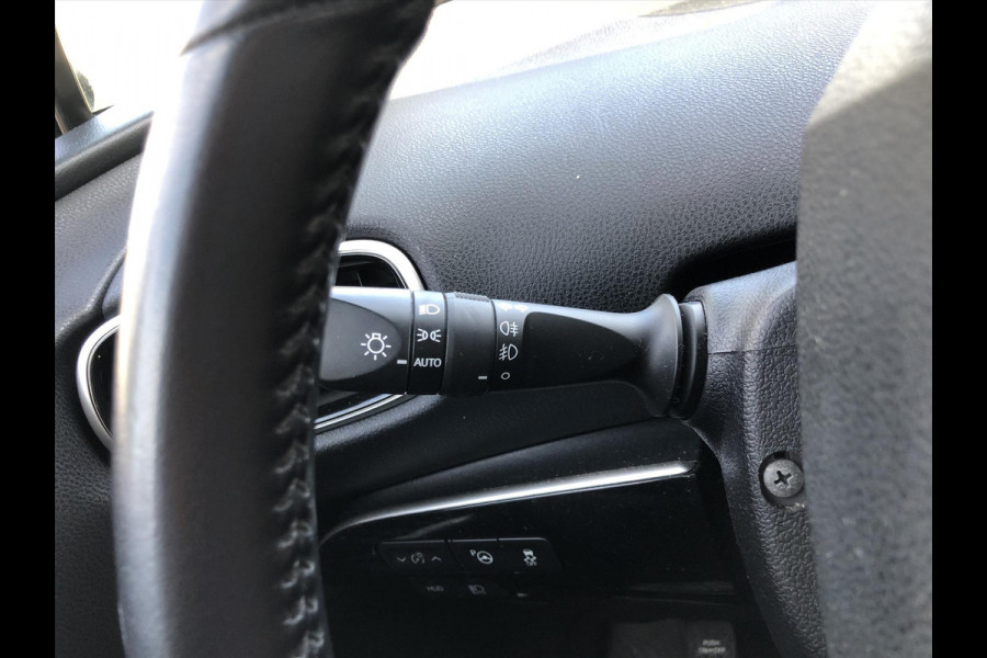 Toyota Prius 1.8 Full Hybrid Dynamic Plus | JBL, Navigatie, Parkeersensoren, Dodehoekherkenning, Head up display, Stoelverwarming