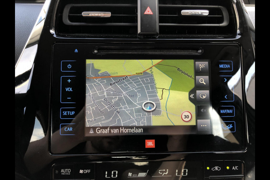 Toyota Prius 1.8 Full Hybrid Dynamic Plus | JBL, Navigatie, Parkeersensoren, Dodehoekherkenning, Head up display, Stoelverwarming