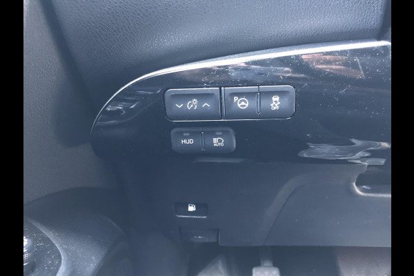 Toyota Prius 1.8 Full Hybrid Dynamic Plus | JBL, Navigatie, Parkeersensoren, Dodehoekherkenning, Head up display, Stoelverwarming