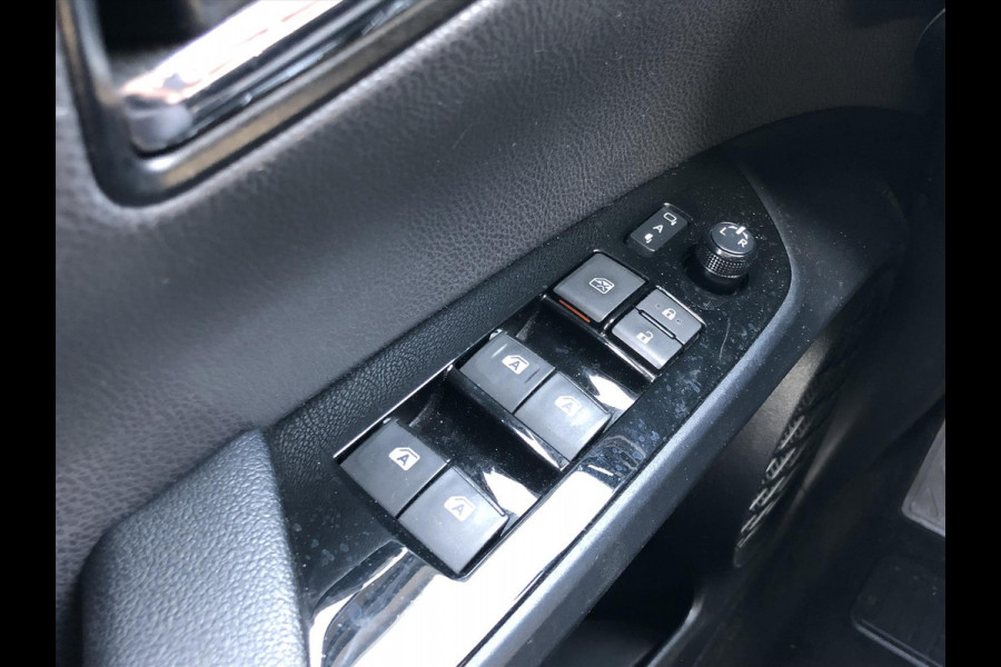 Toyota Prius 1.8 Full Hybrid Dynamic Plus | JBL, Navigatie, Parkeersensoren, Dodehoekherkenning, Head up display, Stoelverwarming