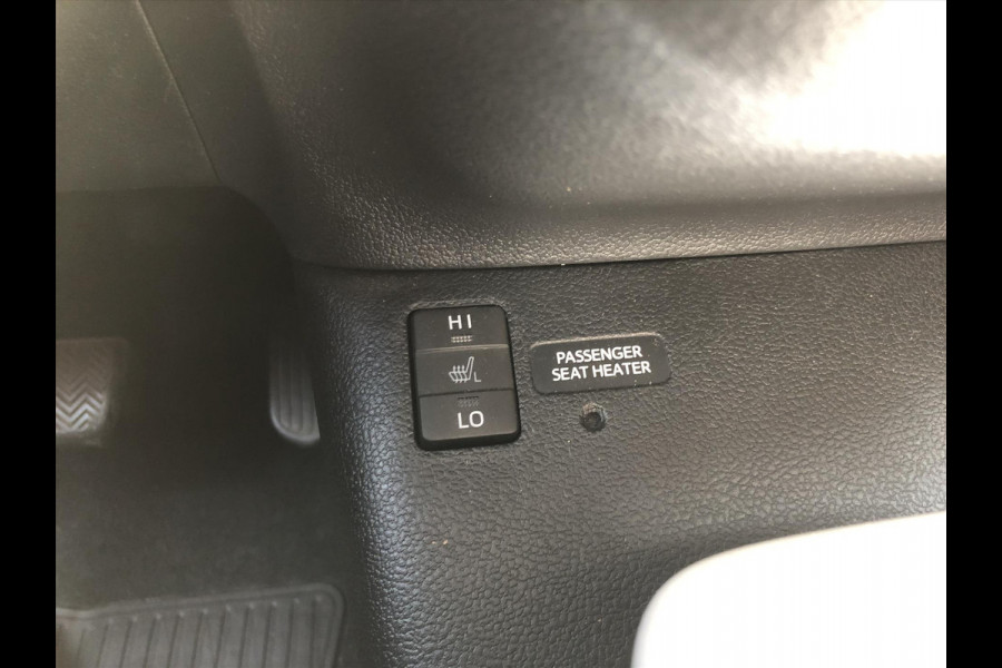 Toyota Prius 1.8 Full Hybrid Dynamic Plus | JBL, Navigatie, Parkeersensoren, Dodehoekherkenning, Head up display, Stoelverwarming