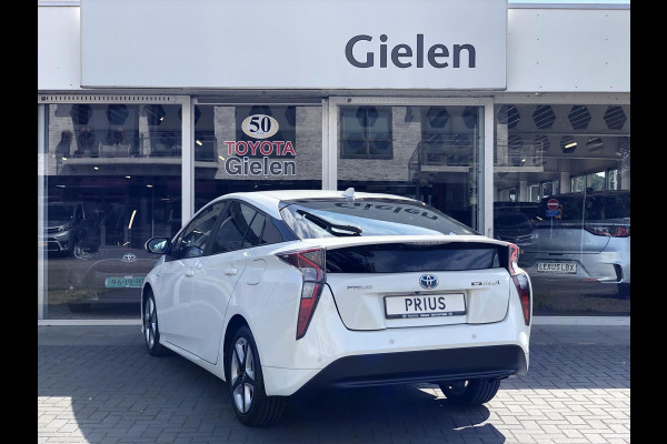 Toyota Prius 1.8 Full Hybrid Dynamic Plus | JBL, Navigatie, Parkeersensoren, Dodehoekherkenning, Head up display, Stoelverwarming