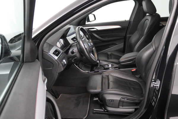 BMW X2 SDrive18i High Executive M-pakket X (NL-auto, Dealer onderH, Panorama, Camera, Head-up, Leer, Navi Pro, Etc)
