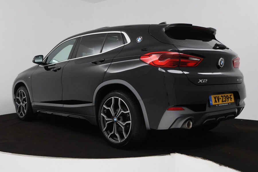 BMW X2 SDrive18i High Executive M-pakket X (NL-auto, Dealer onderH, Panorama, Camera, Head-up, Leer, Navi Pro, Etc)