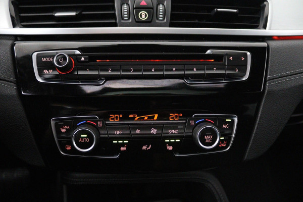 BMW X2 SDrive18i High Executive M-pakket X (NL-auto, Dealer onderH, Panorama, Camera, Head-up, Leer, Navi Pro, Etc)