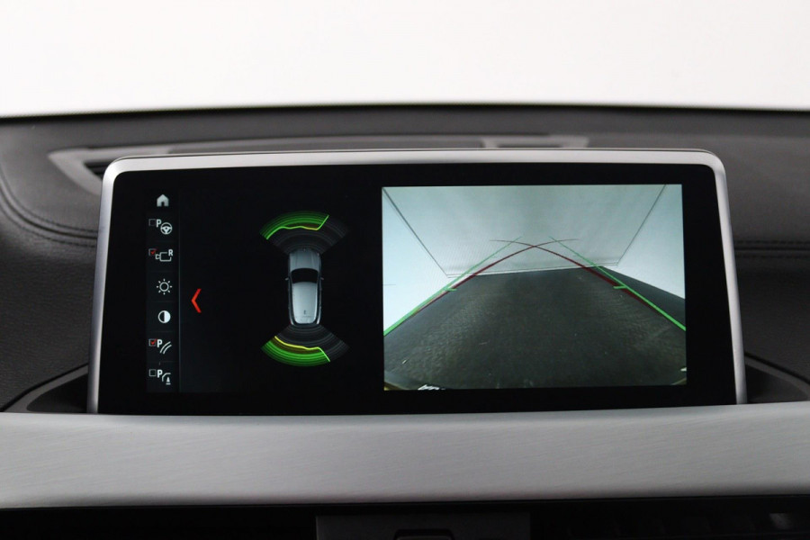 BMW X2 SDrive18i High Executive M-pakket X (NL-auto, Dealer onderH, Panorama, Camera, Head-up, Leer, Navi Pro, Etc)