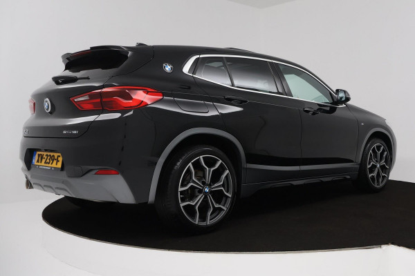 BMW X2 SDrive18i High Executive M-pakket X (NL-auto, Dealer onderH, Panorama, Camera, Head-up, Leer, Navi Pro, Etc)
