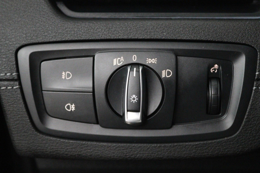 BMW X2 SDrive18i High Executive M-pakket X (NL-auto, Dealer onderH, Panorama, Camera, Head-up, Leer, Navi Pro, Etc)