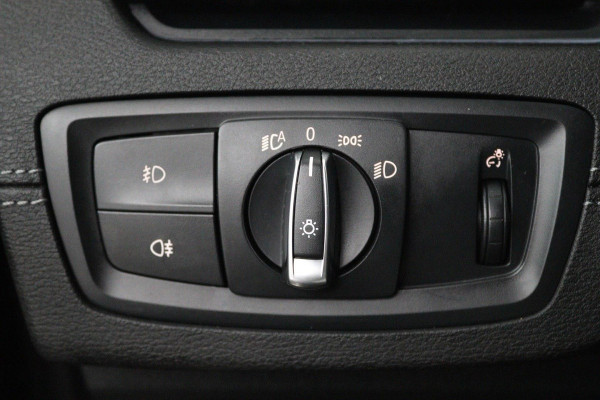 BMW X2 SDrive18i High Executive M-pakket X (NL-auto, Dealer onderH, Panorama, Camera, Head-up, Leer, Navi Pro, Etc)