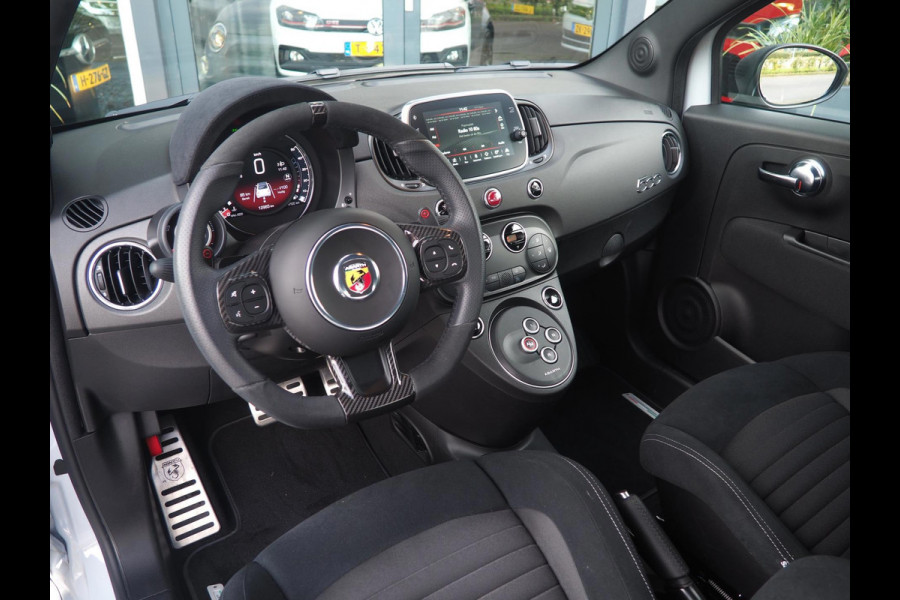 Abarth 595C 1.4 T-Jet 180PK Competizione / Brembo / Carbon / Carplay / Navi / DAB+ / Sabelt / Climate control