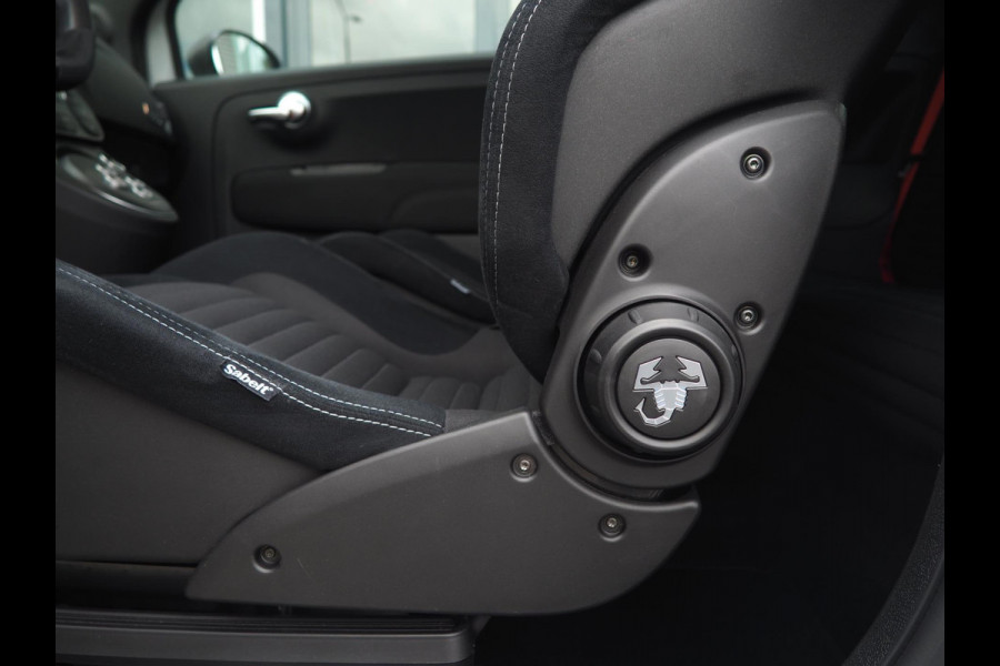 Abarth 595C 1.4 T-Jet 180PK Competizione / Brembo / Carbon / Carplay / Navi / DAB+ / Sabelt / Climate control