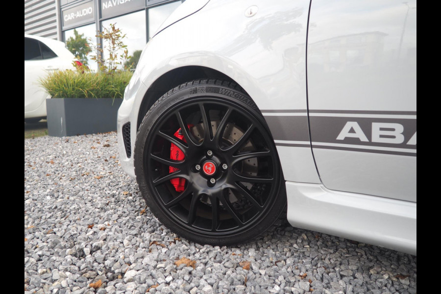Abarth 595C 1.4 T-Jet 180PK Competizione / Brembo / Carbon / Carplay / Navi / DAB+ / Sabelt / Climate control