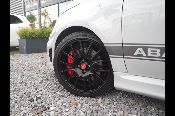 Abarth 595C 1.4 T-Jet 180PK Competizione / Brembo / Carbon / Carplay / Navi / DAB+ / Sabelt / Climate control