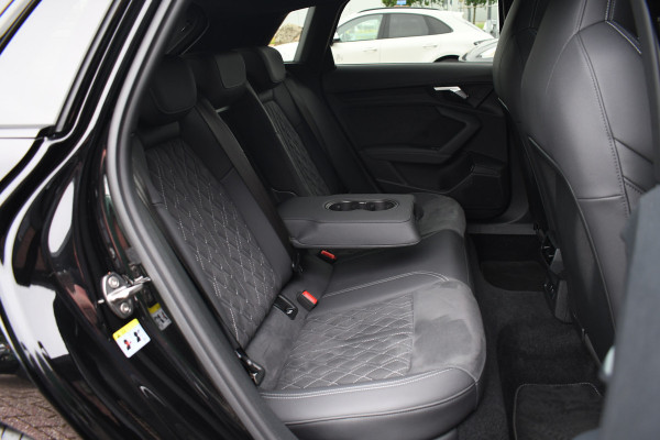 Audi A3 Sportback 40 TFSI e S-Line Pano 19inch Optic-black Carplay