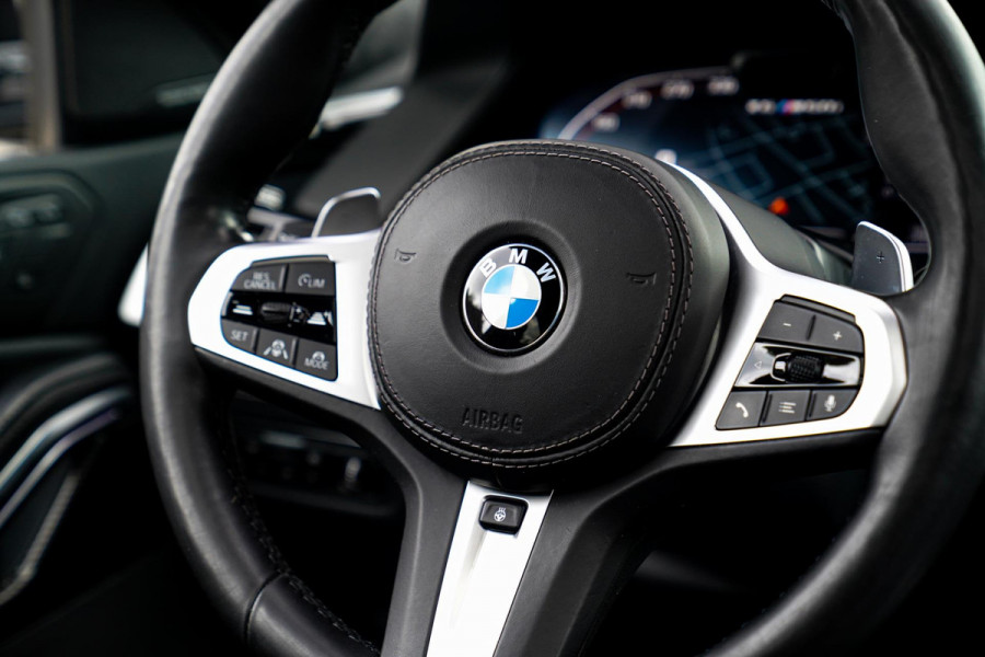 BMW X6 M50i High Executive | Carbon inleg | Krystallen Pook | Harman/Kardon | X6M look | 360 | Uitlaatklep | BMW Drive Assisted |