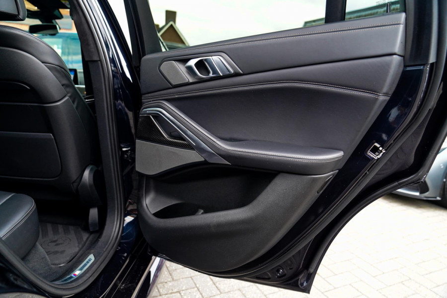 BMW X6 M50i High Executive | Carbon inleg | Krystallen Pook | Harman/Kardon | X6M look | 360 | Uitlaatklep | BMW Drive Assisted |