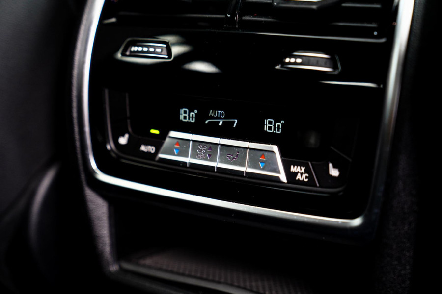 BMW X6 M50i High Executive | Carbon inleg | Krystallen Pook | Harman/Kardon | X6M look | 360 | Uitlaatklep | BMW Drive Assisted |