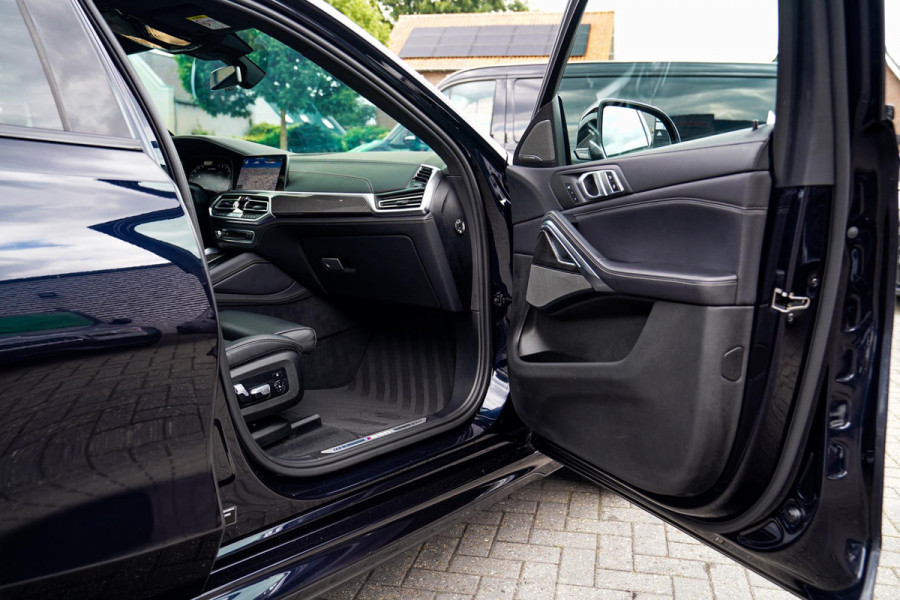 BMW X6 M50i High Executive | Carbon inleg | Krystallen Pook | Harman/Kardon | X6M look | 360 | Uitlaatklep | BMW Drive Assisted |