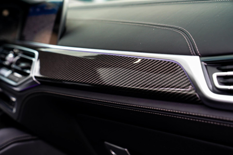 BMW X6 M50i High Executive | Carbon inleg | Krystallen Pook | Harman/Kardon | X6M look | 360 | Uitlaatklep | BMW Drive Assisted |