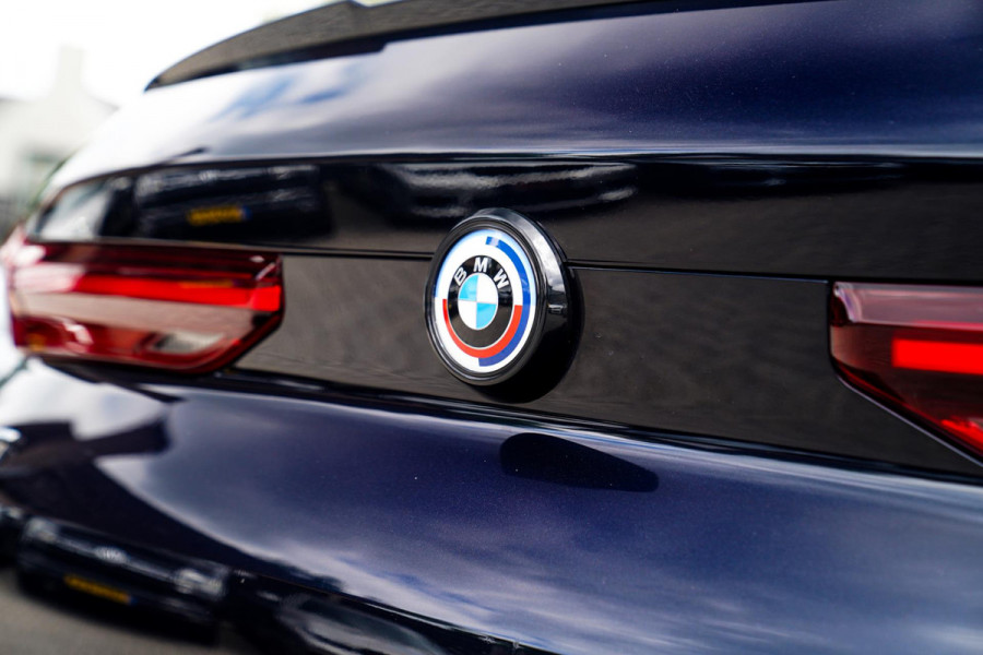 BMW X6 M50i High Executive | Carbon inleg | Krystallen Pook | Harman/Kardon | X6M look | 360 | Uitlaatklep | BMW Drive Assisted |