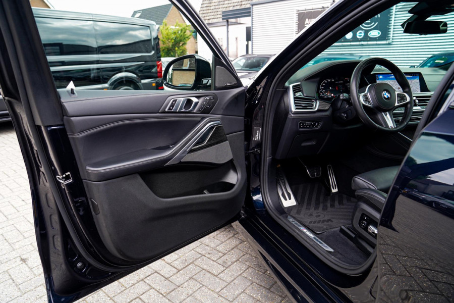 BMW X6 M50i High Executive | Carbon inleg | Krystallen Pook | Harman/Kardon | X6M look | 360 | Uitlaatklep | BMW Drive Assisted |