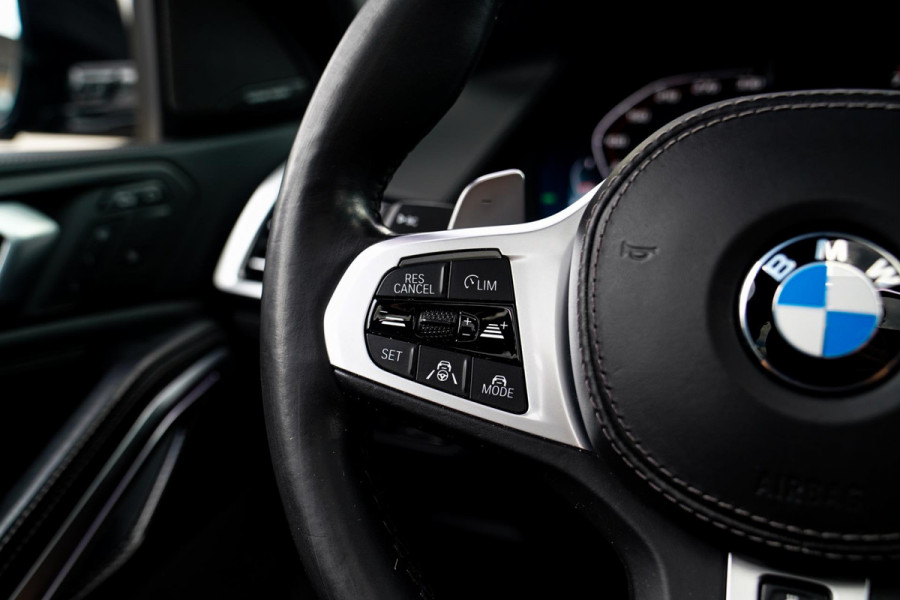 BMW X6 M50i High Executive | Carbon inleg | Krystallen Pook | Harman/Kardon | X6M look | 360 | Uitlaatklep | BMW Drive Assisted |