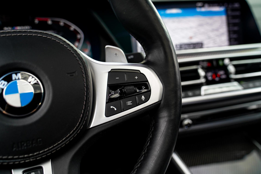 BMW X6 M50i High Executive | Carbon inleg | Krystallen Pook | Harman/Kardon | X6M look | 360 | Uitlaatklep | BMW Drive Assisted |