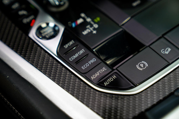 BMW X6 M50i High Executive | Carbon inleg | Krystallen Pook | Harman/Kardon | X6M look | 360 | Uitlaatklep | BMW Drive Assisted |
