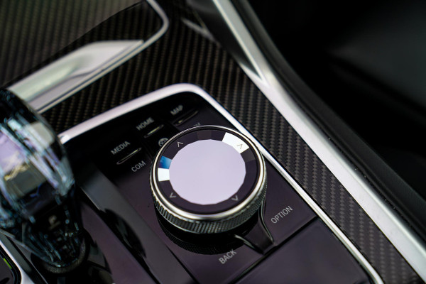 BMW X6 M50i High Executive | Carbon inleg | Krystallen Pook | Harman/Kardon | X6M look | 360 | Uitlaatklep | BMW Drive Assisted |