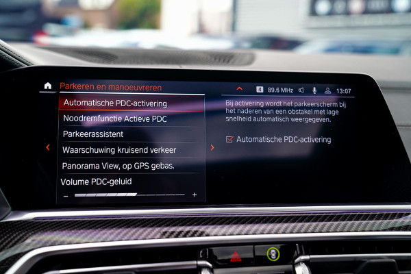 BMW X6 M50i High Executive | Carbon inleg | Krystallen Pook | Harman/Kardon | X6M look | 360 | Uitlaatklep | BMW Drive Assisted |