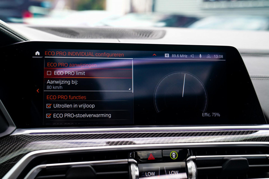 BMW X6 M50i High Executive | Carbon inleg | Krystallen Pook | Harman/Kardon | X6M look | 360 | Uitlaatklep | BMW Drive Assisted |