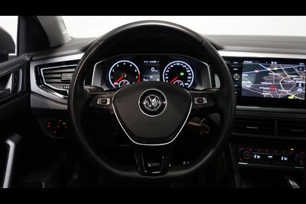 Volkswagen Polo 1.5 TSI R-Line AUTOMAAT-CAMERA-CARPLAY-CLIMA-CRUISE-DAB-FULL LED-MODE-NAVIGATIE-PANORAMA-STOELVERWARMING