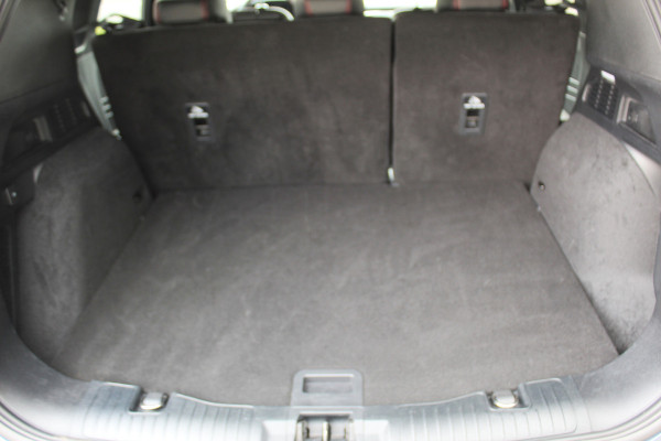 Ford Kuga 2.5-225pk PHEV ST-Line X. , Mooie Hoge zit , 1500kg Trekgewicht Hybride rijden voor een redelijke prijs ! Stoel- en voorraamverwarming, B&O soundsystem, navigatie, telefoonvoorb., metallic lak, LM wielen, side- en lane assist, camera v+a, adaptive cruise control, elektr. achterklep etc., etc.
