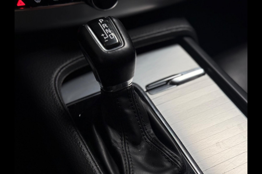 Volvo XC90 2.0 D5 AWD Momentum | 7 persoons | pano | ACC | Leer | Camera