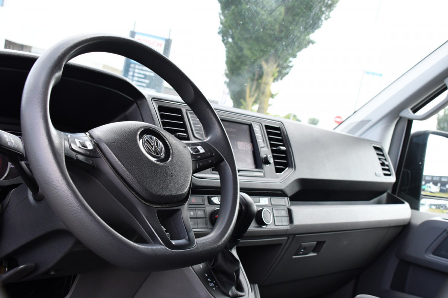 Volkswagen Crafter 2.0 TDI L3H2 Highline PB Edition Adaptieve Cruise, Camera, 360 Sensoren, Carplay, LED, Trekhaak, Automaat, Uniek!