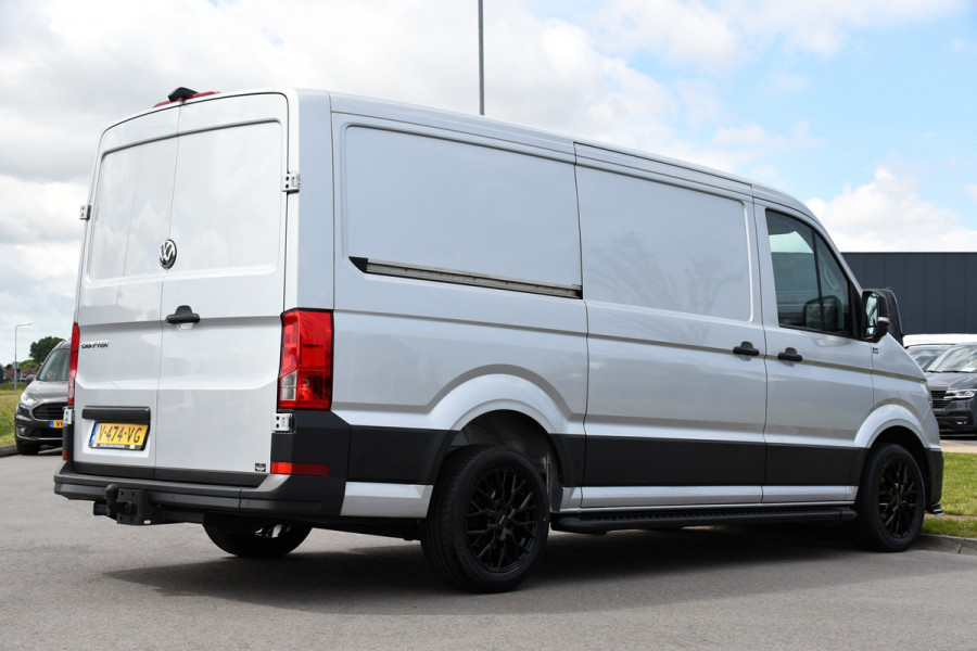 Volkswagen Crafter 2.0 TDI L3H2 Highline PB Edition Adaptieve Cruise, Camera, 360 Sensoren, Carplay, LED, Trekhaak, Automaat, Uniek!