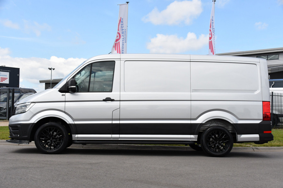 Volkswagen Crafter 2.0 TDI L3H2 Highline PB Edition Adaptieve Cruise, Camera, 360 Sensoren, Carplay, LED, Trekhaak, Automaat, Uniek!