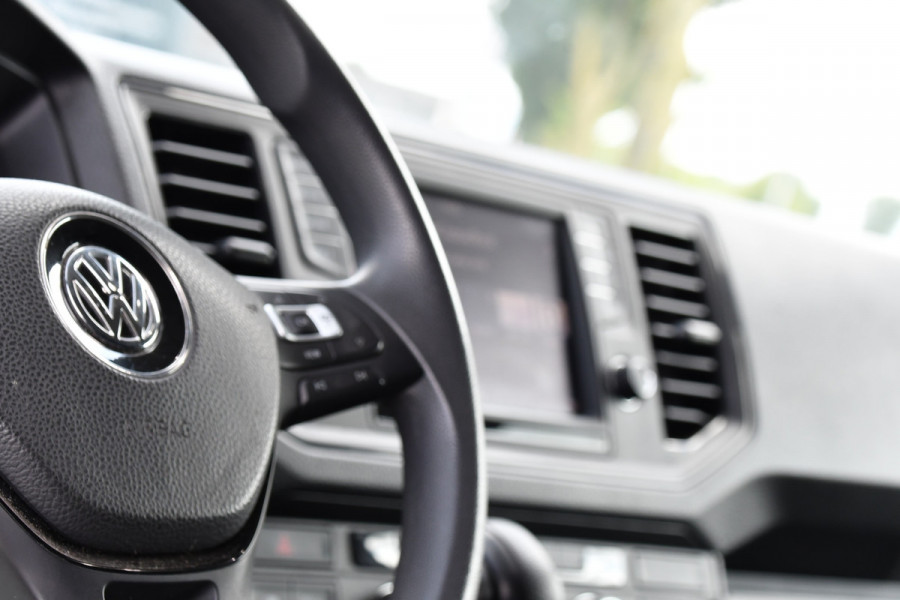 Volkswagen Crafter 2.0 TDI L3H2 Highline PB Edition Adaptieve Cruise, Camera, 360 Sensoren, Carplay, LED, Trekhaak, Automaat, Uniek!