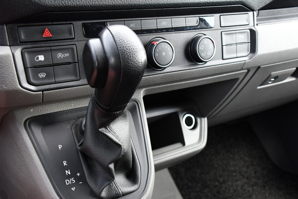 Volkswagen Crafter 2.0 TDI L3H2 Highline PB Edition Adaptieve Cruise, Camera, 360 Sensoren, Carplay, LED, Trekhaak, Automaat, Uniek!