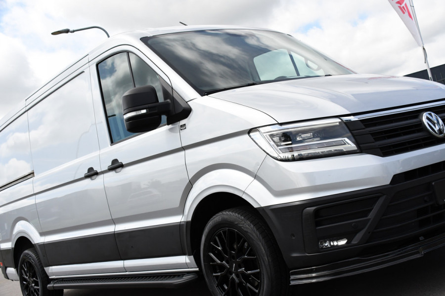 Volkswagen Crafter 2.0 TDI L3H2 Highline PB Edition Adaptieve Cruise, Camera, 360 Sensoren, Carplay, LED, Trekhaak, Automaat, Uniek!